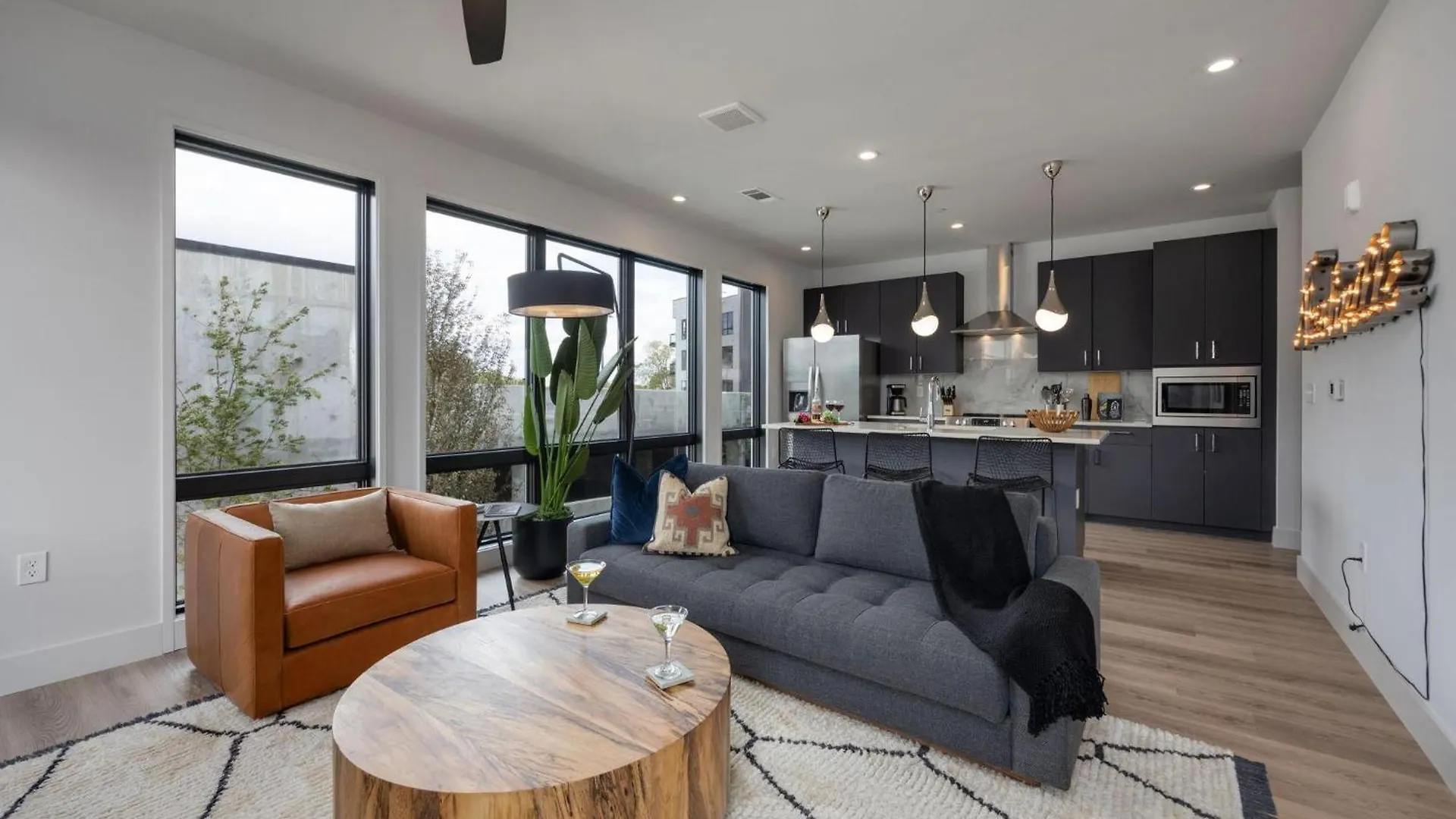 Cowboy Condo - Odyssey - Heart Of Midtown Nashville